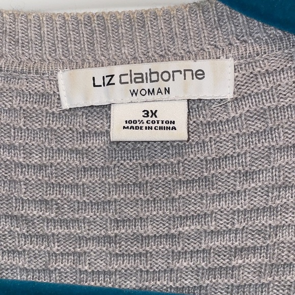 Liz Claiborne Gray Woven Snap button Sweater - Picture 2 of 4